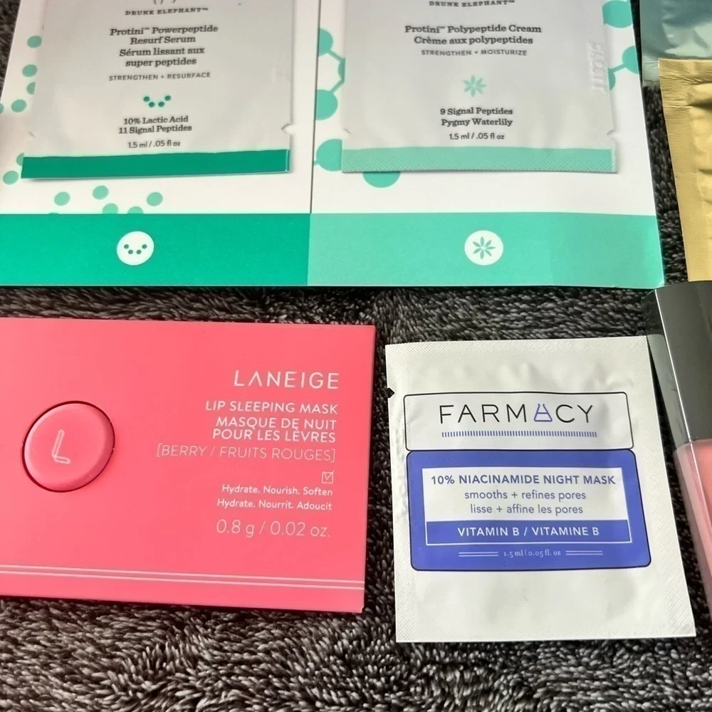 BEAUTY SAMPLE LIXURY and Mixed
